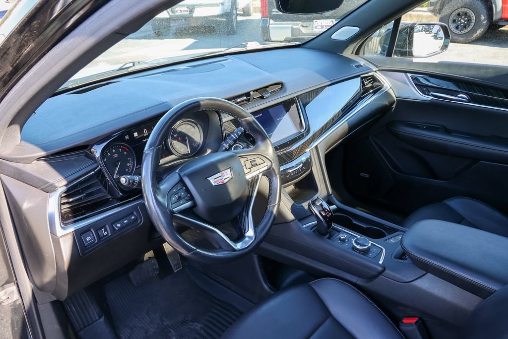 Used 2021 Cadillac XT6 Premium Luxury AWD/4WD image 16
