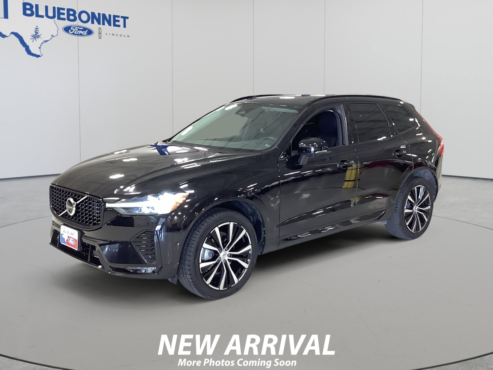 Used 2024 Volvo XC60 B5 Plus w/ Protection Package Premier AWD/4WD image 1