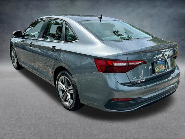 Used 2024 Volkswagen Jetta SE FWD image 8