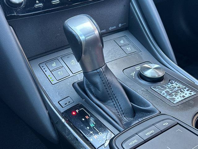 Used 2023 Lexus IS 300 w/ Comfort Package RWD image 19