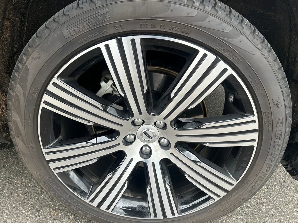 Used 2024 Volvo XC90 T8 Plus w/ Protection Package Premier AWD/4WD image 13