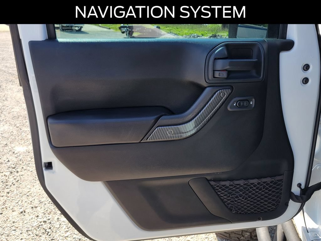 Used 2018 Jeep Wrangler Rubicon w/ Power Convenience Group AWD/4WD image 15