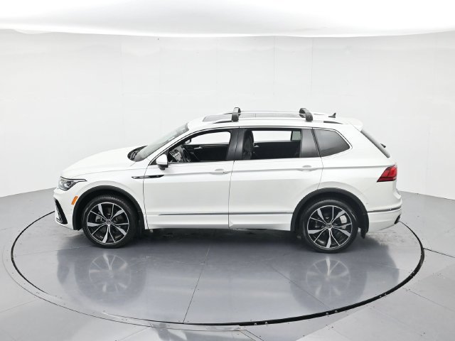 Used 2023 Volkswagen Tiguan SEL R-Line AWD/4WD image 40