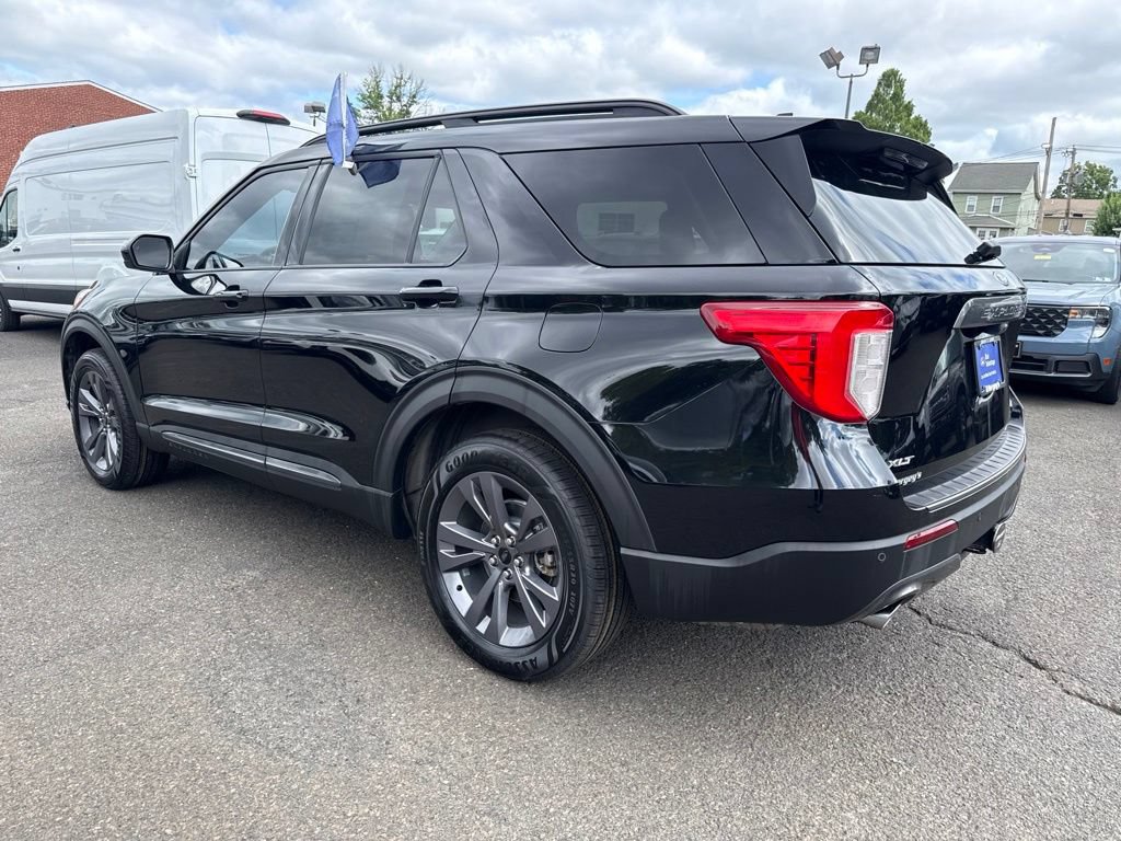 Certified 2023 Ford Explorer XLT w/ Equipment Group 202A AWD/4WD image 7