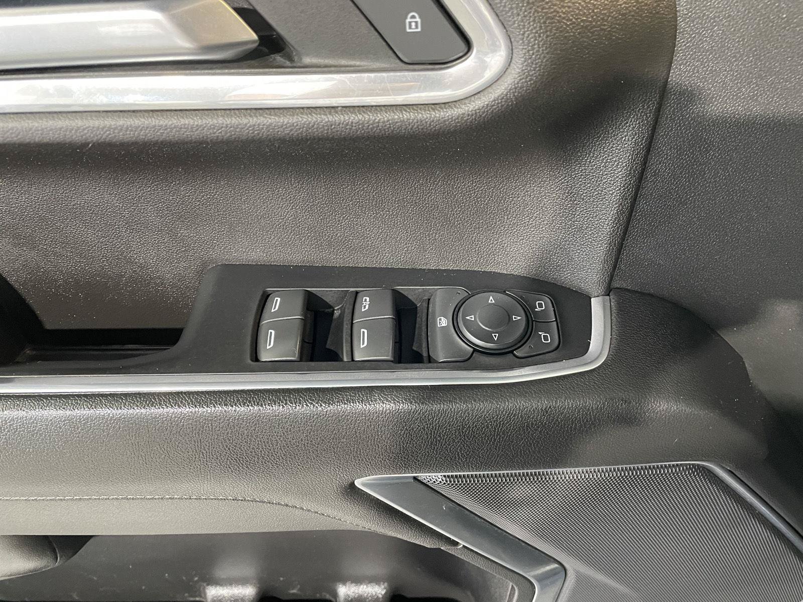 Used 2022 Chevrolet Silverado 1500 LT AWD/4WD image 19