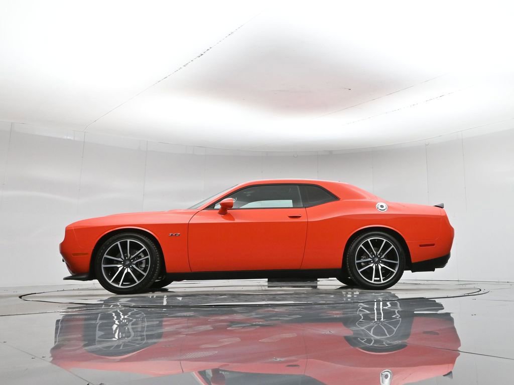 Used 2023 Dodge Challenger R/T image 22