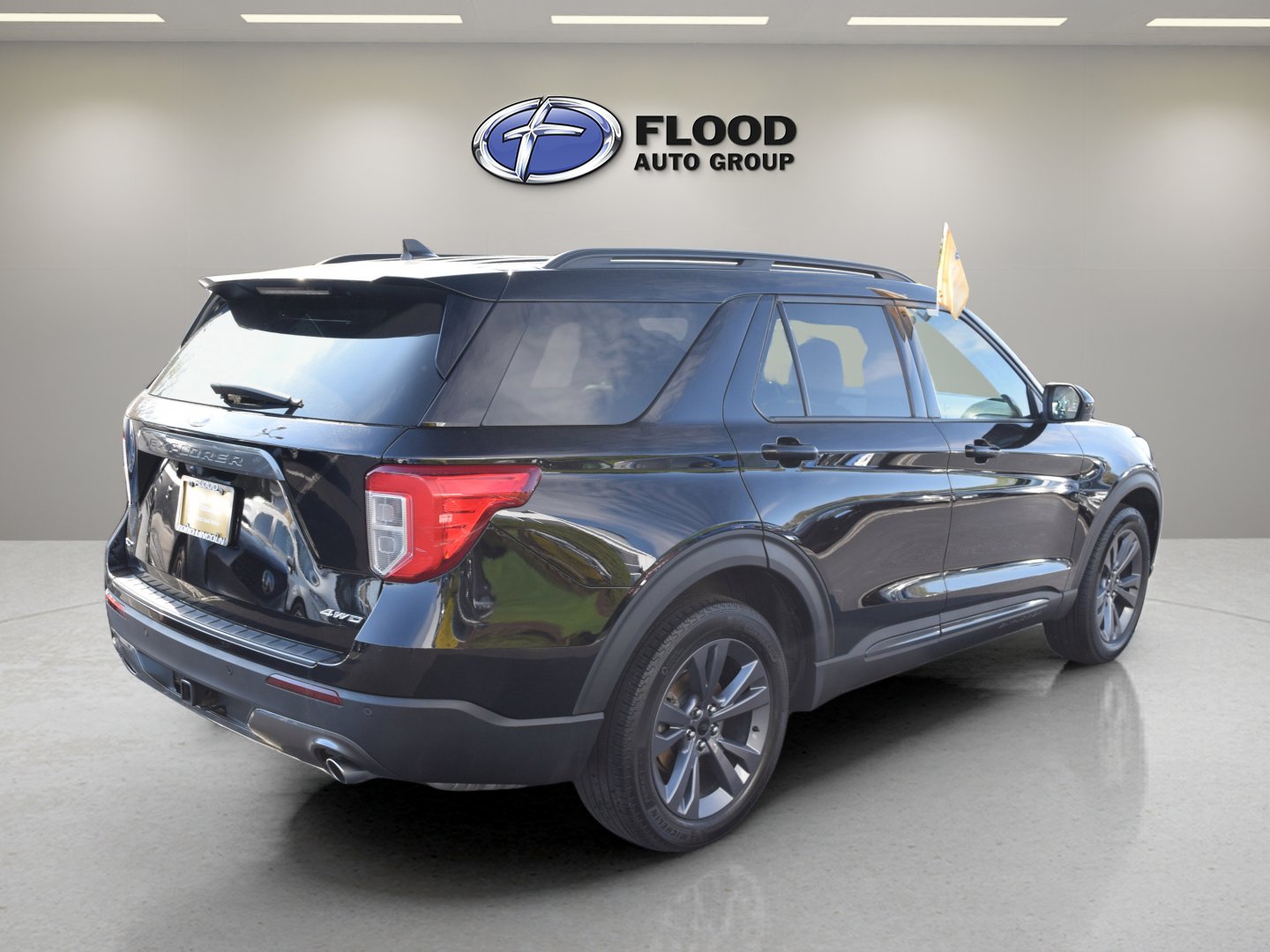 Certified 2023 Ford Explorer XLT w/ Equipment Group 202A AWD/4WD image 4