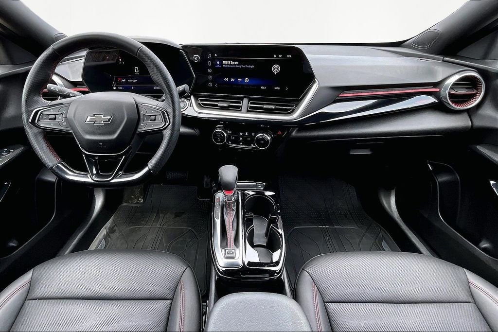 Used 2024 Chevrolet Trax RS w/ Driver Confidence Package FWD image 16