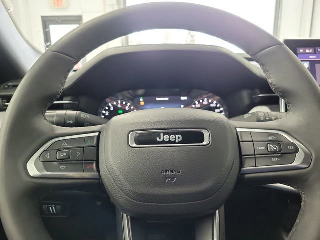 Used 2024 Jeep Compass Latitude w/ Convenience Group image 10