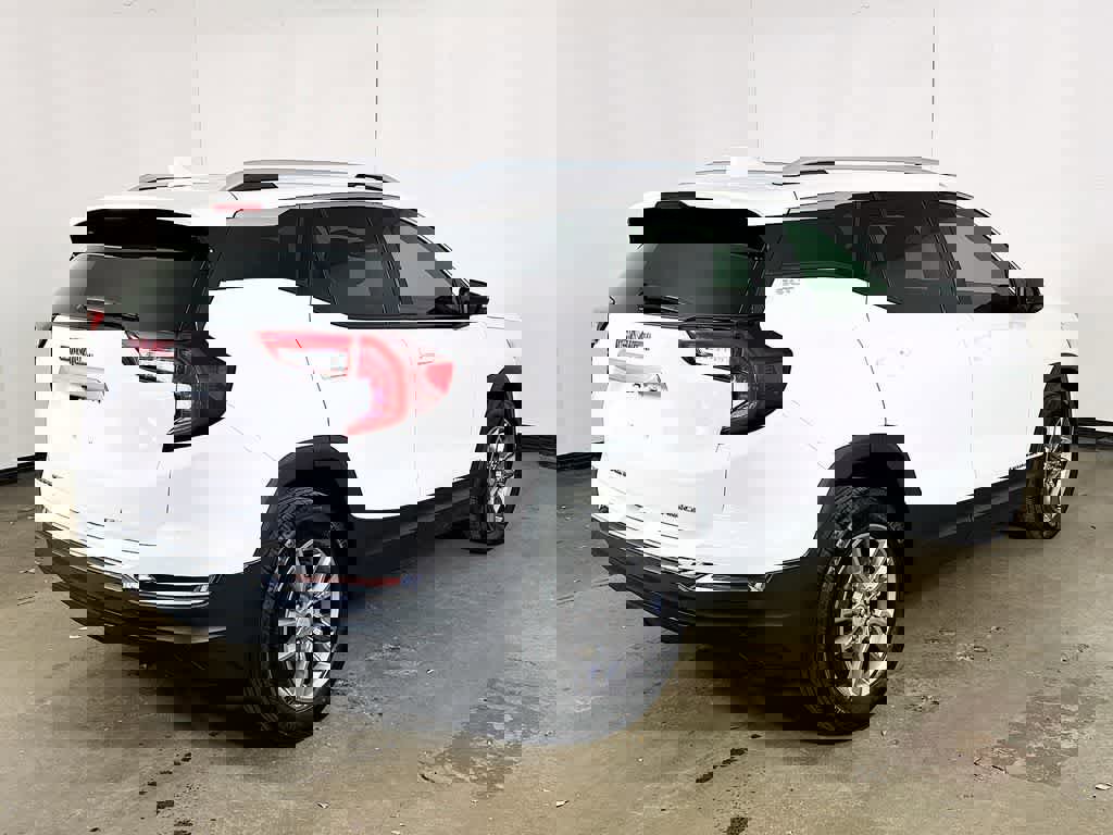 Used 2024 GMC Terrain SLT image 4