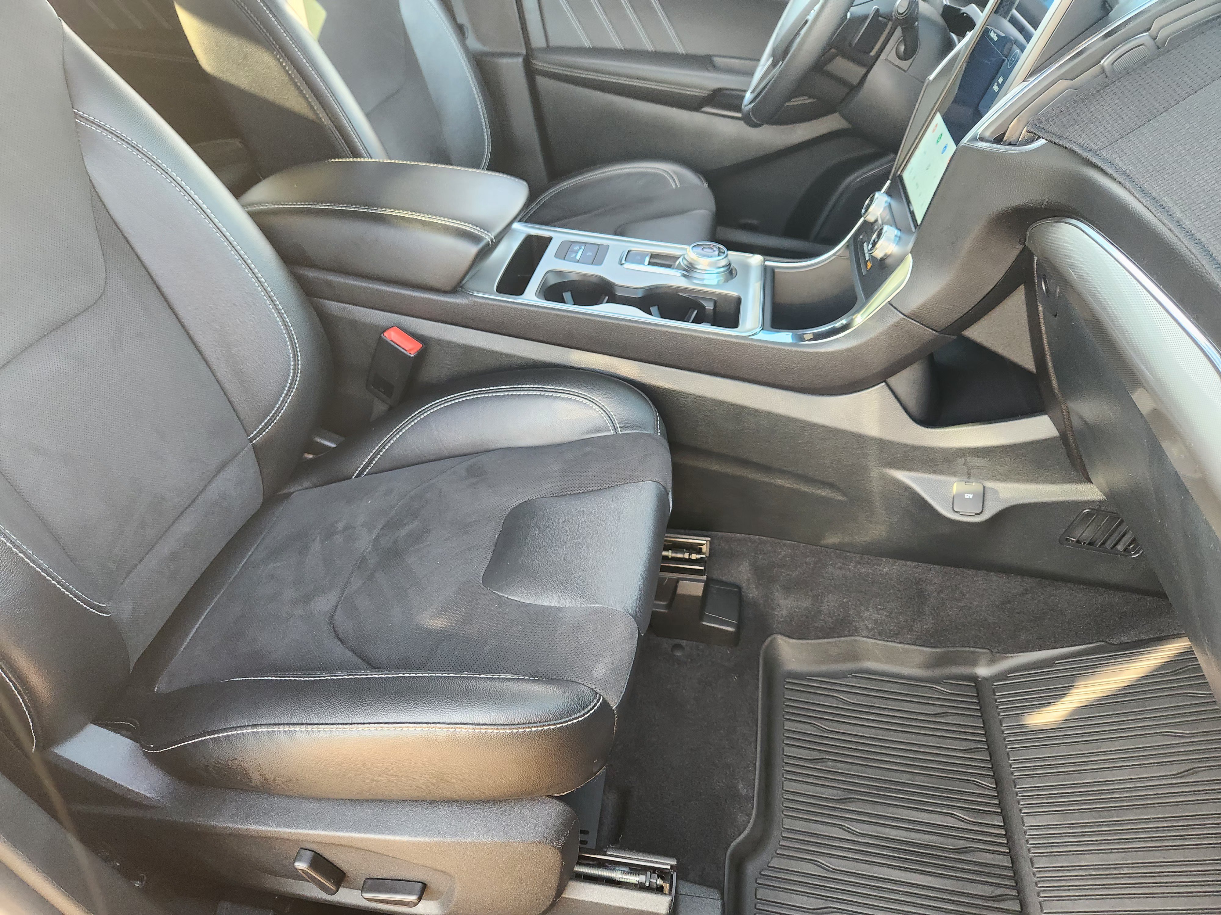 Certified 2024 Ford Edge ST w/ Equipment Group 401A AWD/4WD image 14