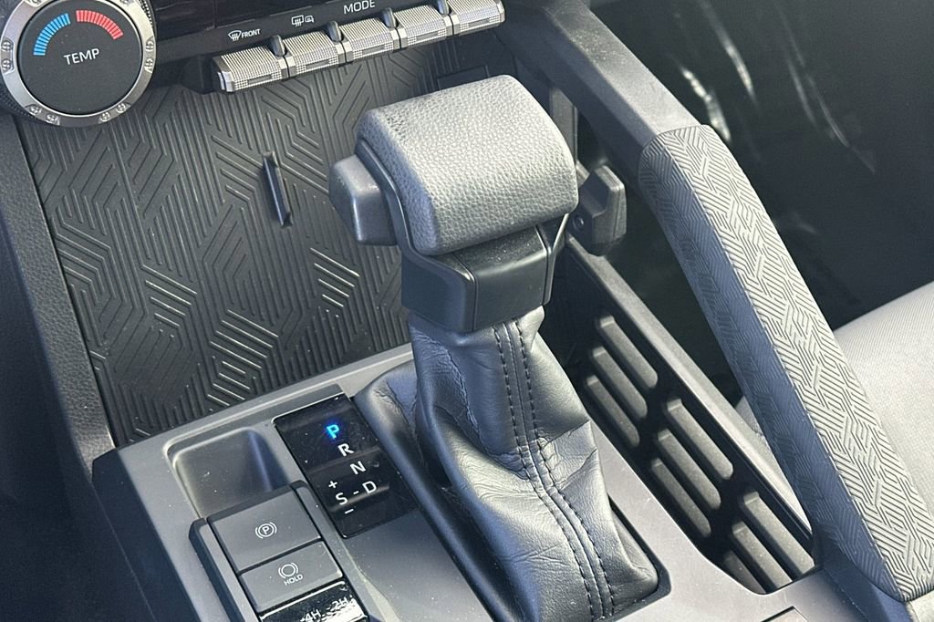 Used 2024 Toyota Tacoma SR5 AWD/4WD image 20