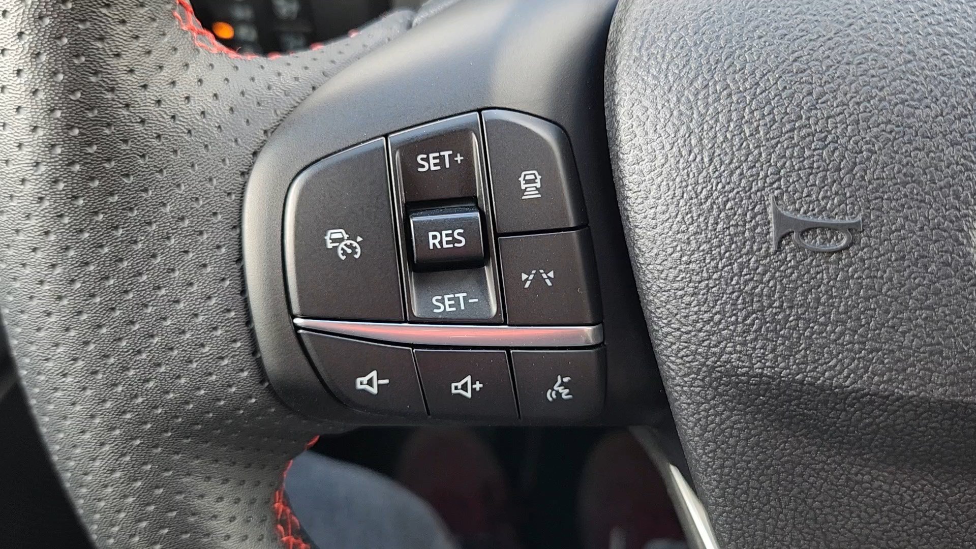 Certified 2023 Ford Escape ST-Line Elite w/ Premium Technology Package AWD/4WD image 13
