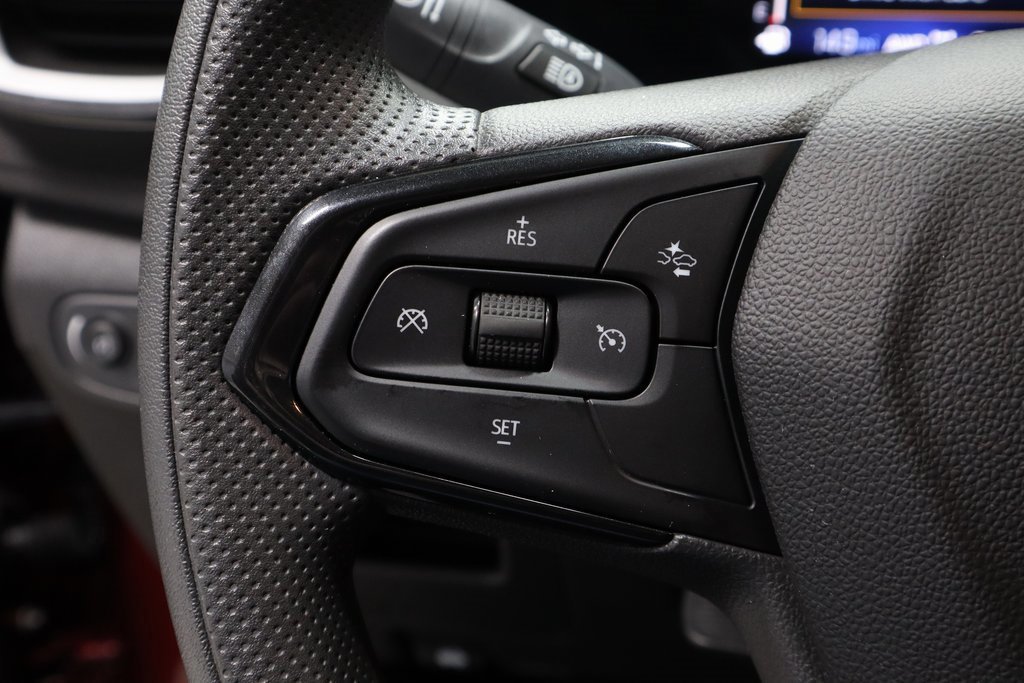 Used 2025 Chevrolet TrailBlazer LT w/ Driver Confidence Package image 28