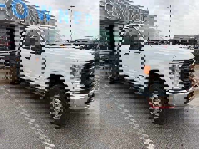 Certified 2022 Ford F350 XL w/ Power Equipment Group image 2