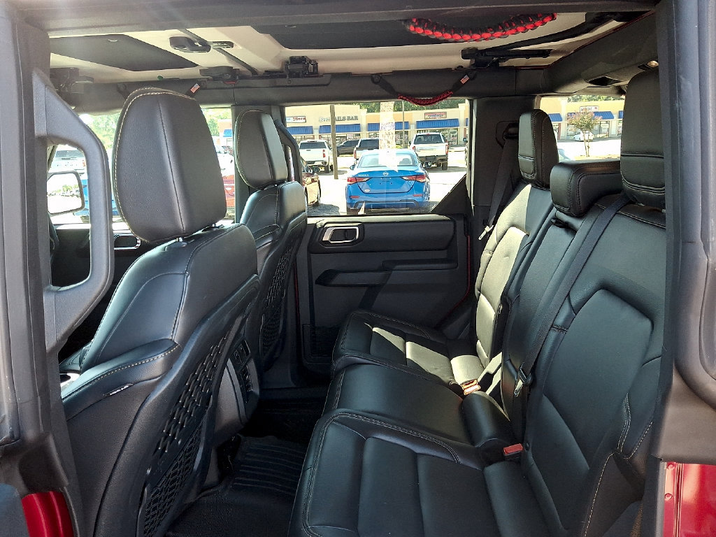 Certified 2025 Ford Bronco Badlands AWD/4WD image 10