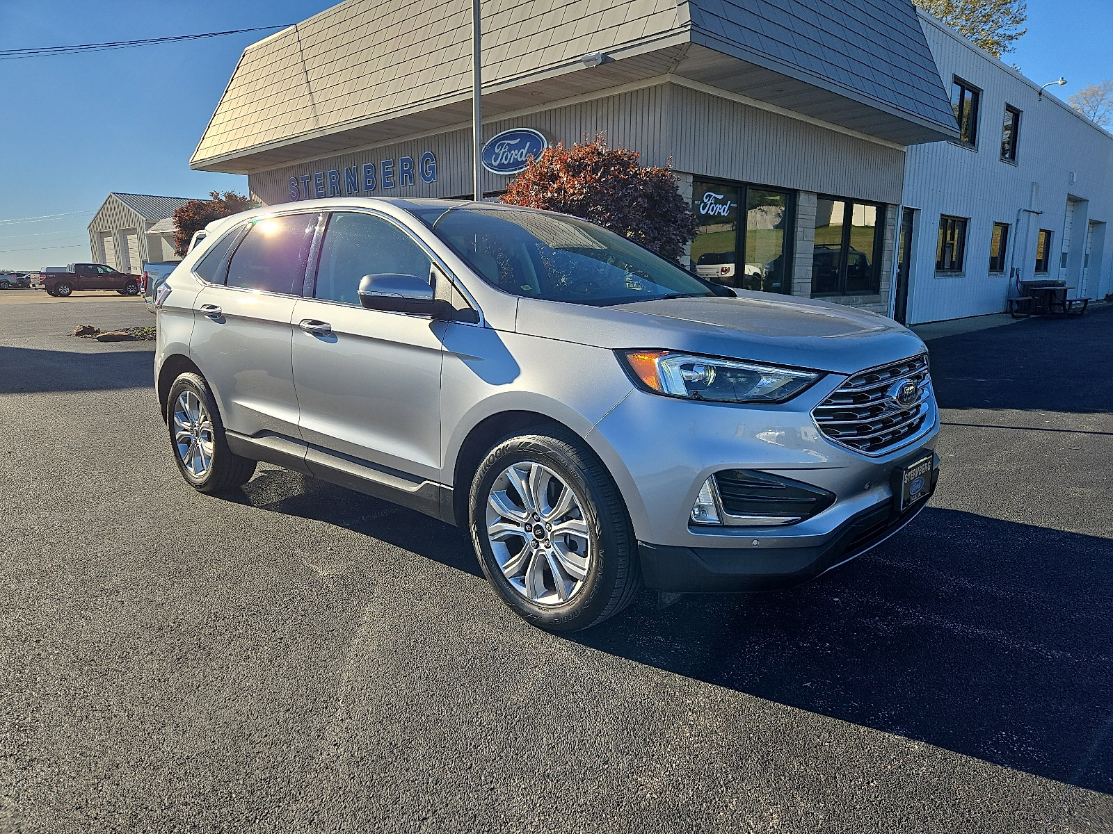 Certified 2024 Ford Edge Titanium AWD/4WD image 1