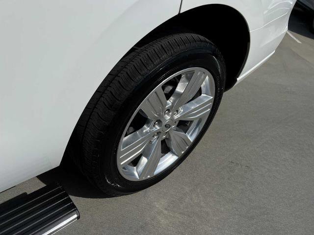 Certified 2023 Ford Expedition Platinum image 12