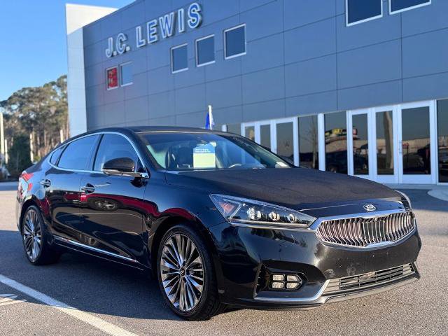 Used 2018 Kia Cadenza Limited image 1