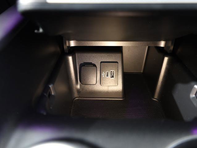 Certified 2025 Ford Explorer ST-Line w/ Premium Package AWD/4WD image 31