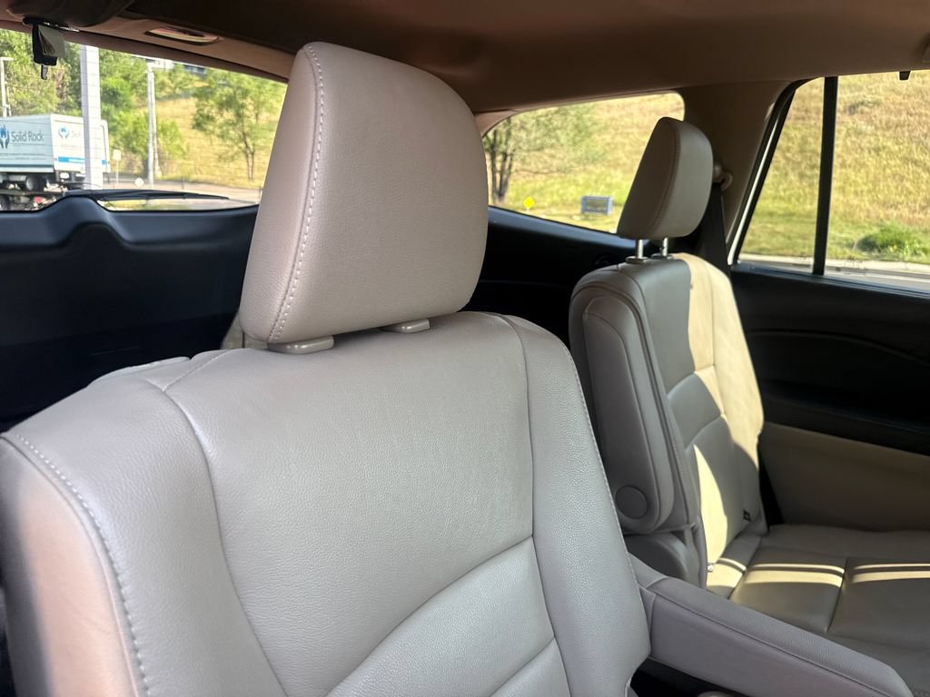 Used 2021 Honda Pilot Touring image 25