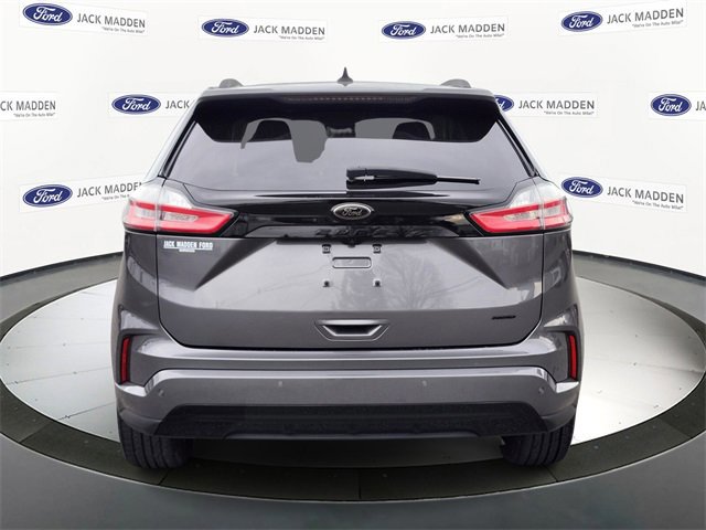 Certified 2022 Ford Edge SE w/ Black Appearance Package image 3