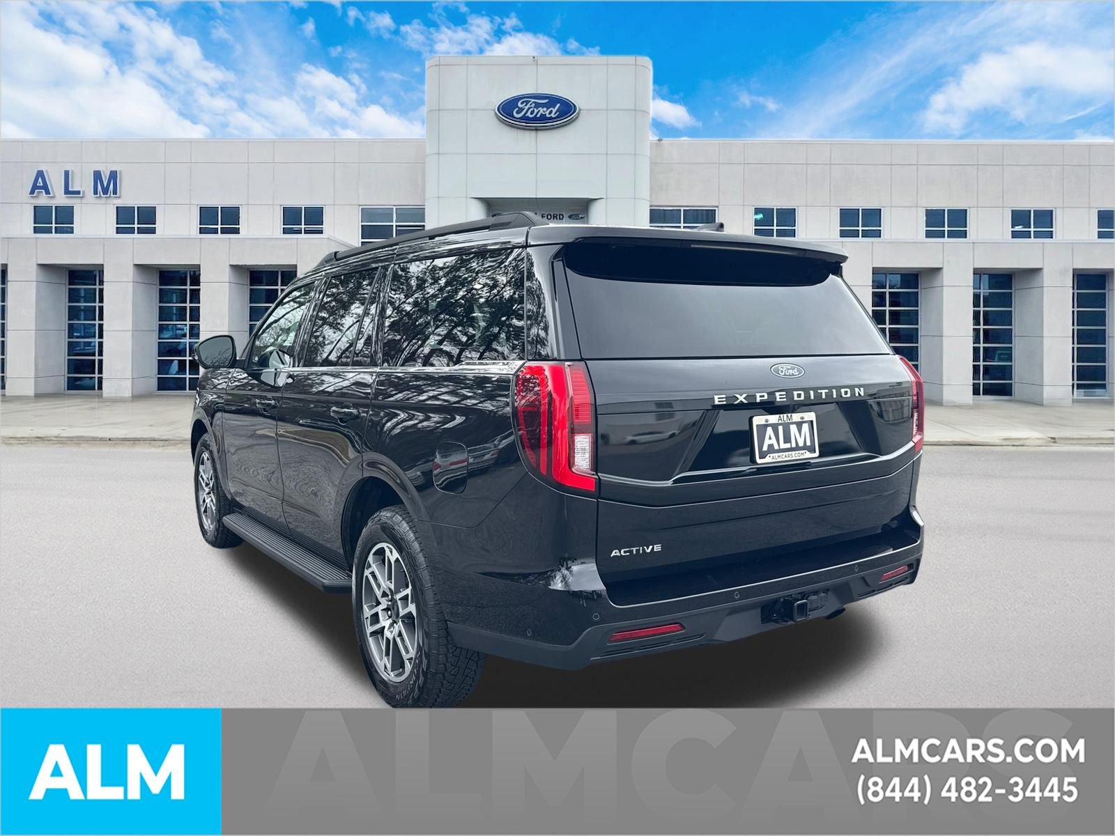 Certified 2025 Ford Expedition Active AWD/4WD image 8