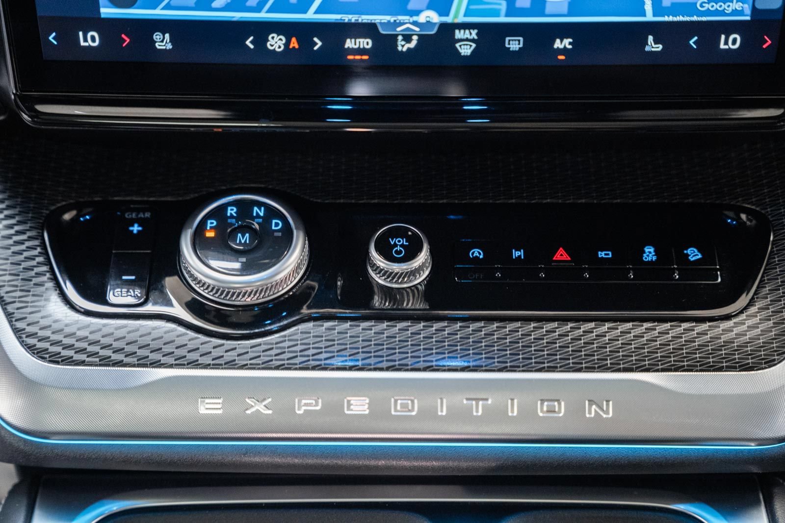 Certified 2025 Ford Expedition Max Platinum w/ Stealth Appearance Package AWD/4WD image 29