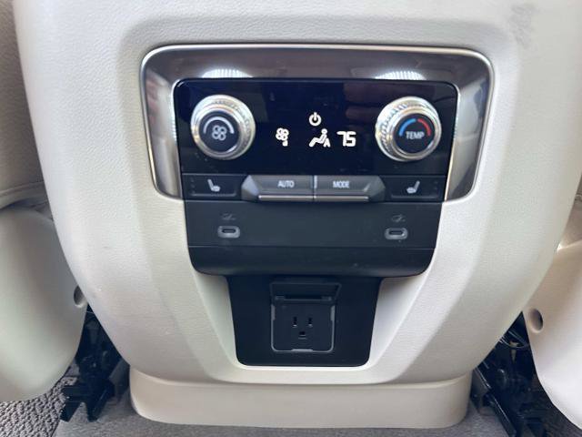 Used 2022 GMC Yukon XL Denali RWD image 18