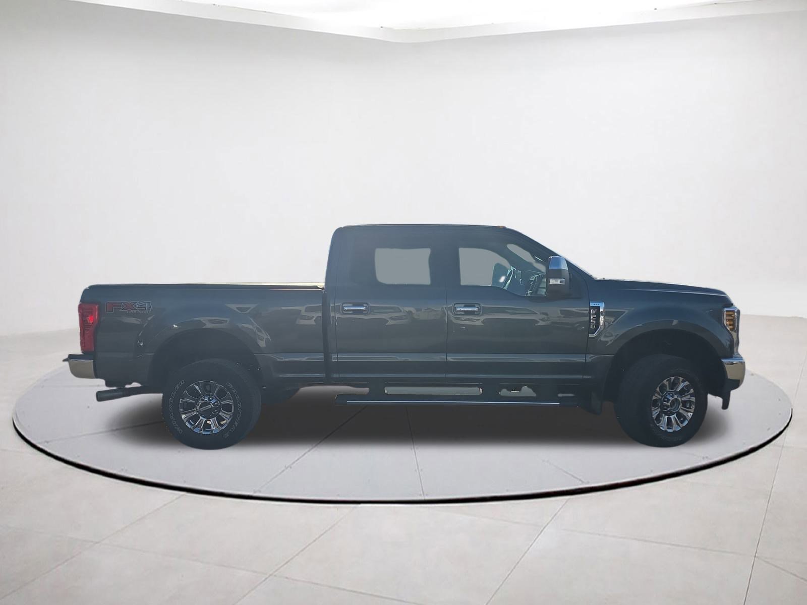 Certified 2018 Ford F250 XLT w/ XLT Premium Package image 8