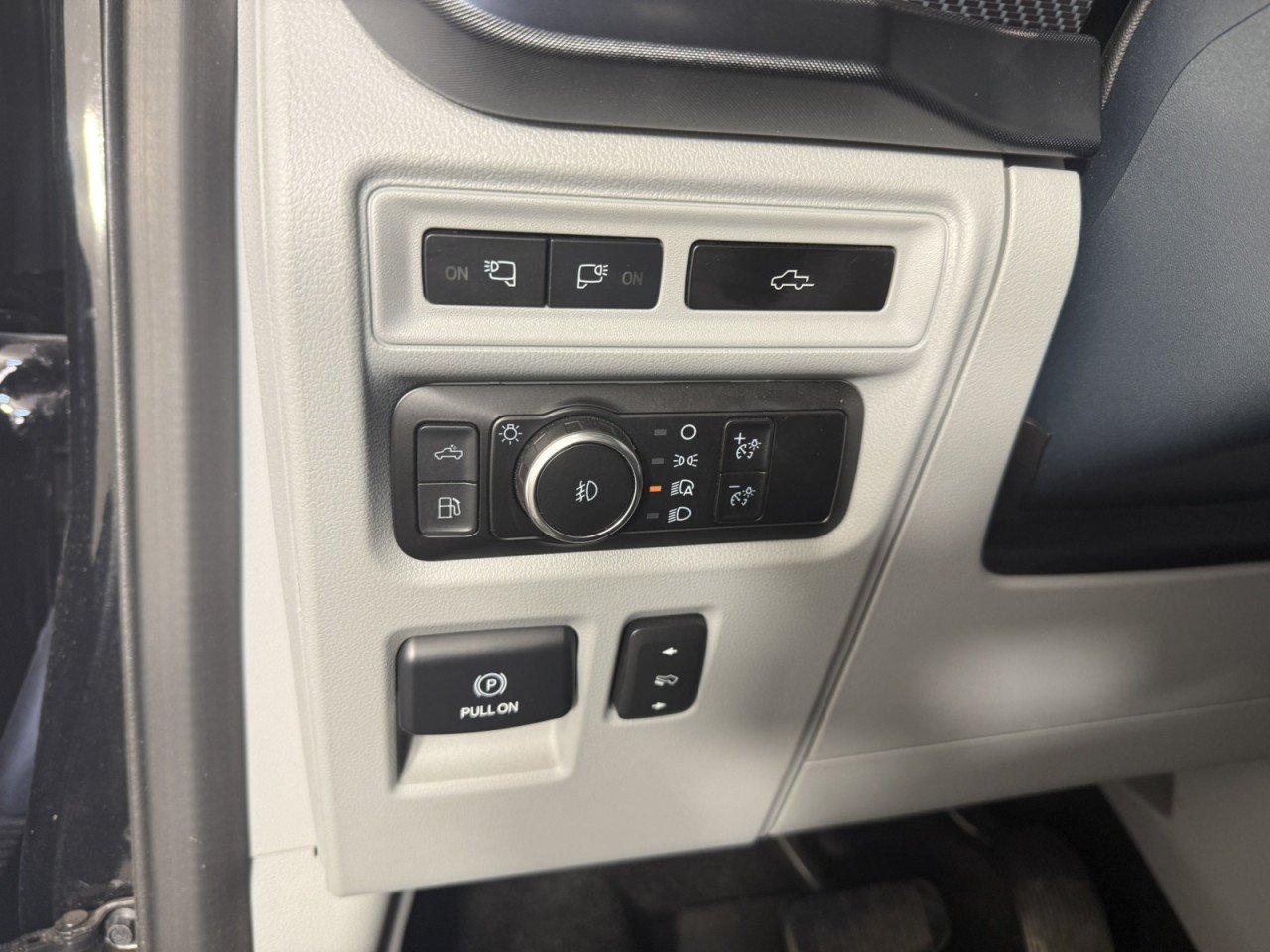 Certified 2023 Ford F150 Limited AWD/4WD image 22