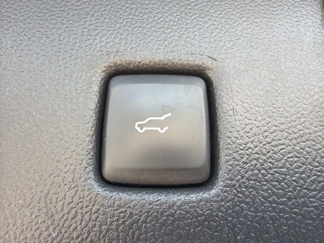 Certified 2025 Ford Escape ST-Line Select AWD/4WD image 19