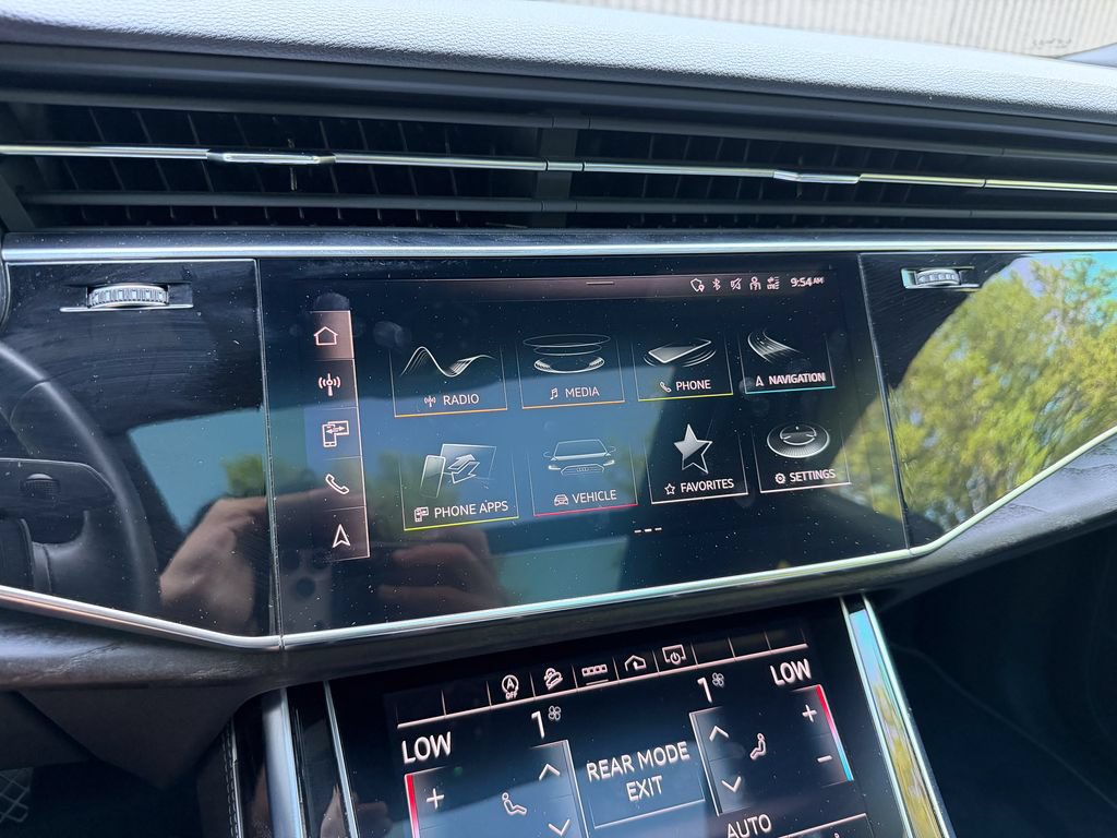 Used 2022 Audi Q8 Premium Plus AWD/4WD image 46