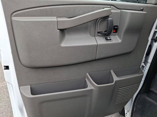 Used 2025 GMC Savana 2500 w/ Driver Convenience Package RWD image 12