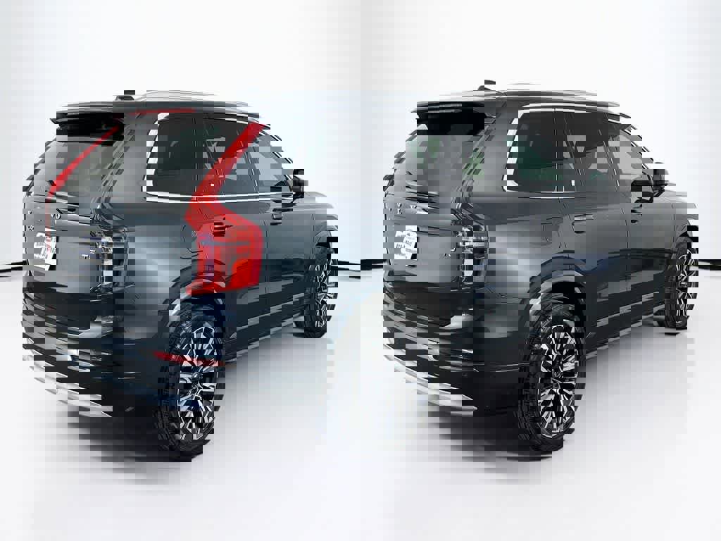 Used 2022 Volvo XC90 T5 Momentum w/ Advanced Package FWD image 24