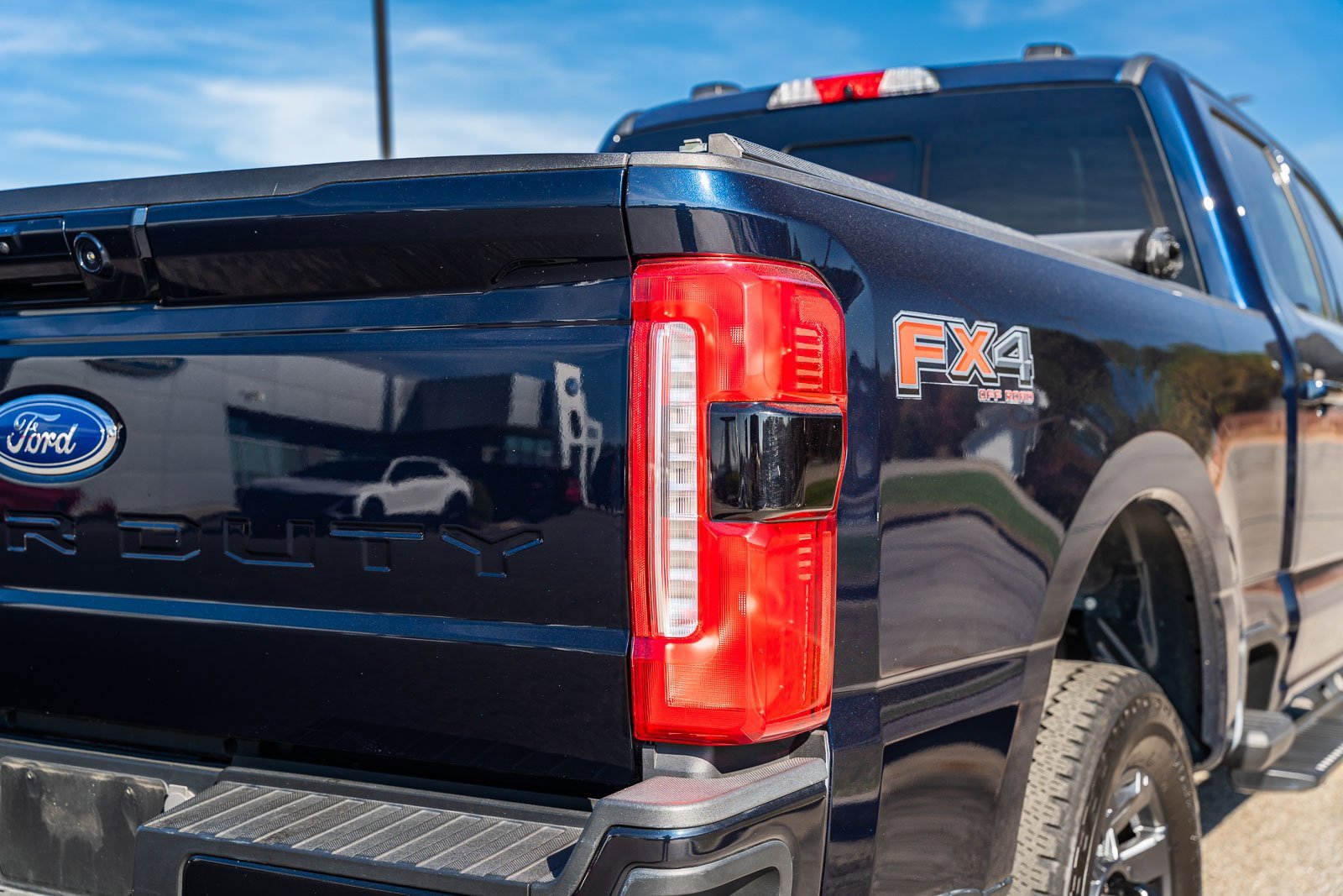 Certified 2023 Ford F250 Lariat w/ Sport Appearance Package image 14