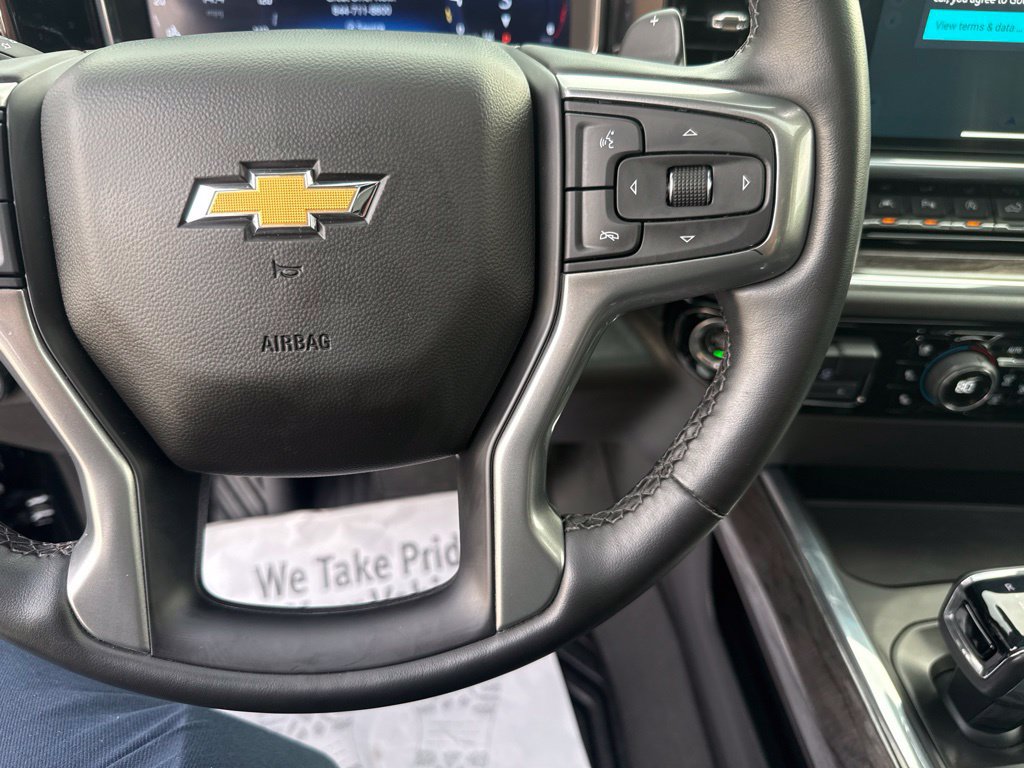 Used 2023 Chevrolet Silverado 1500 LTZ w/ LTZ Premium Package AWD/4WD image 28