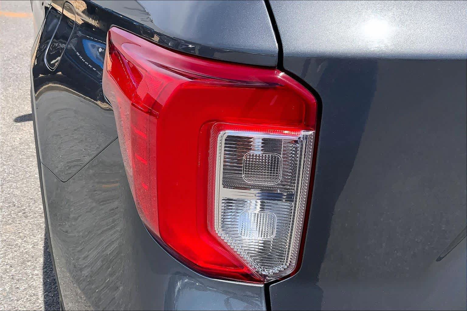 Certified 2024 Ford Explorer Limited w/ Limited Technology Package RWD image 28