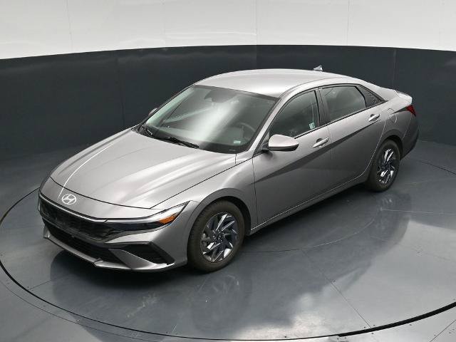 Used 2024 Hyundai Elantra SEL FWD image 38