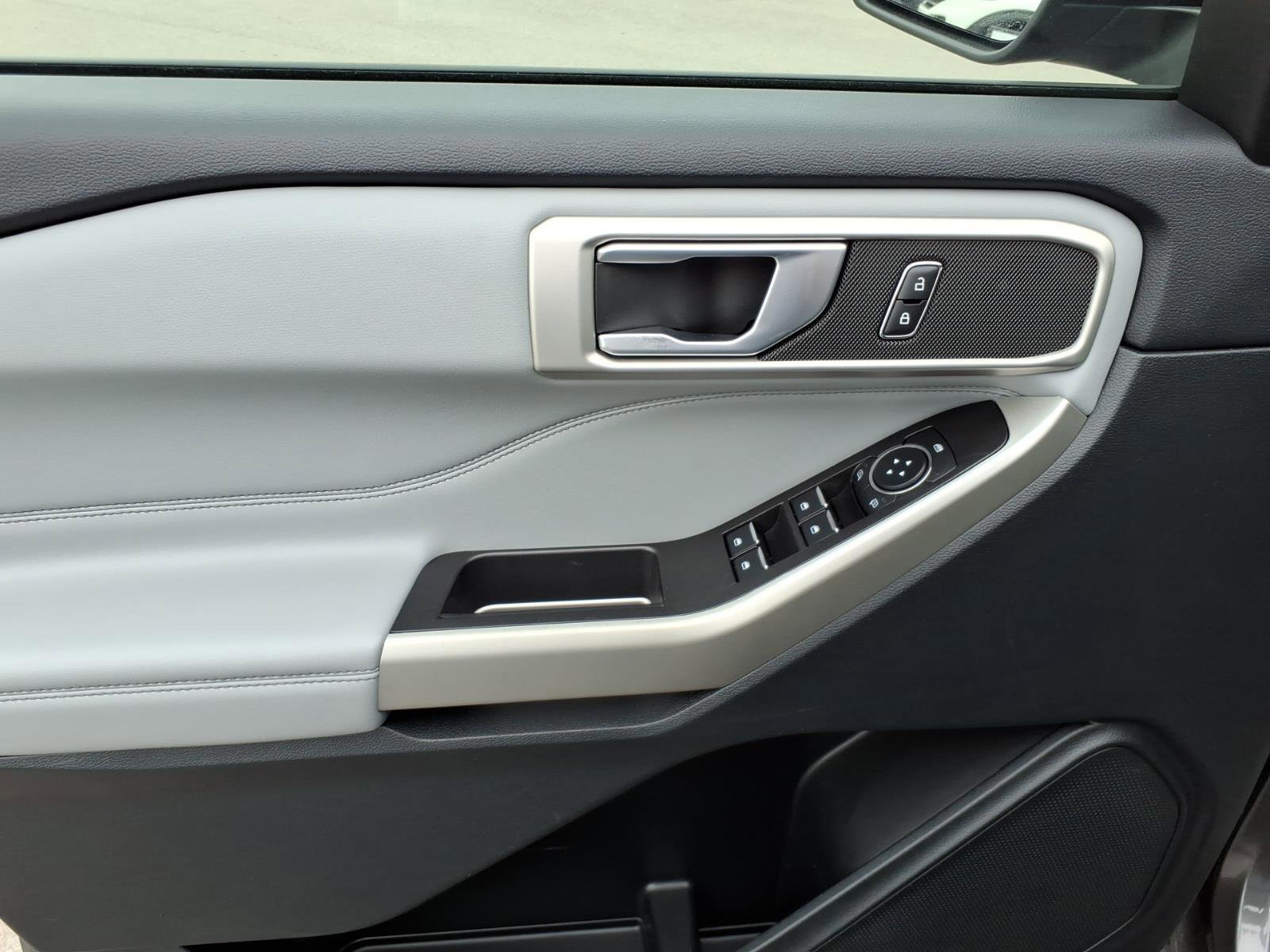 Certified 2023 Ford Explorer XLT w/ Equipment Group 202A image 11