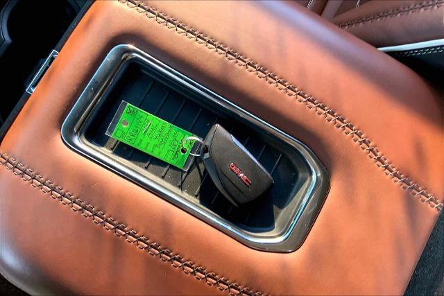 Used 2024 GMC Yukon XL Denali Ultimate image 14