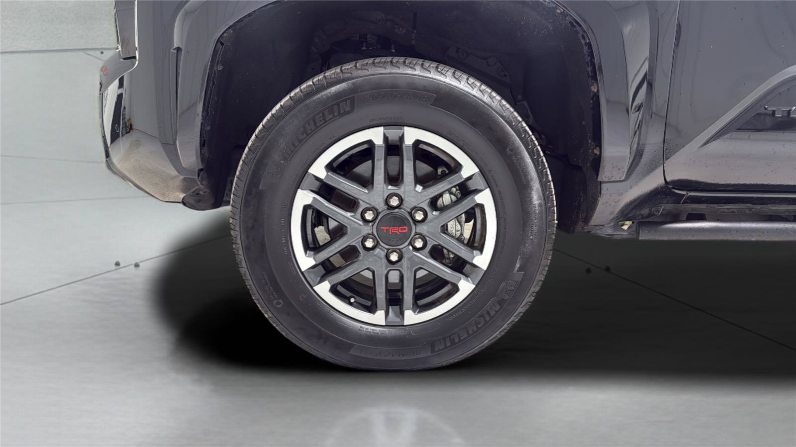 Used 2025 Toyota Tacoma TRD Sport w/ TRD Sport Premium Package AWD/4WD image 35