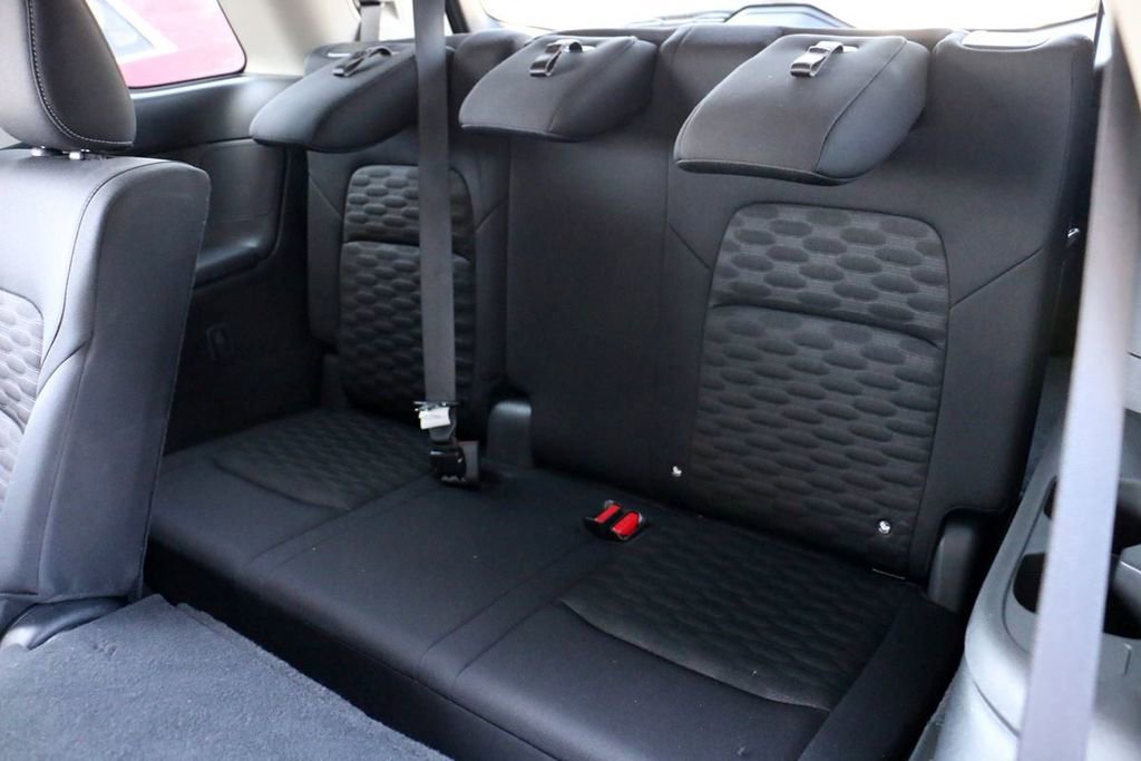 Used 2025 Nissan Pathfinder SV image 21