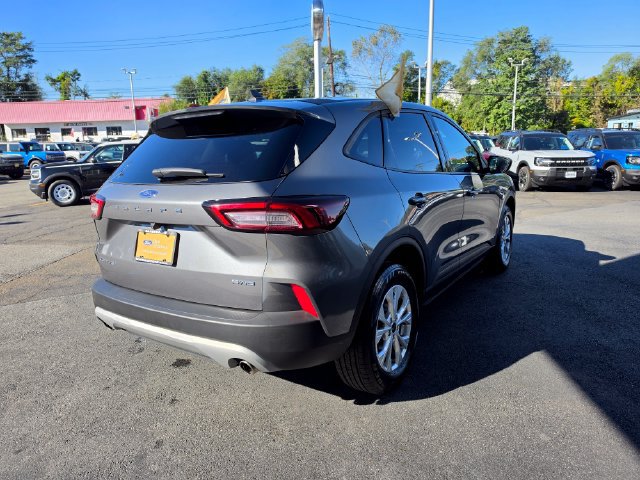 Certified 2025 Ford Escape Active AWD/4WD image 8