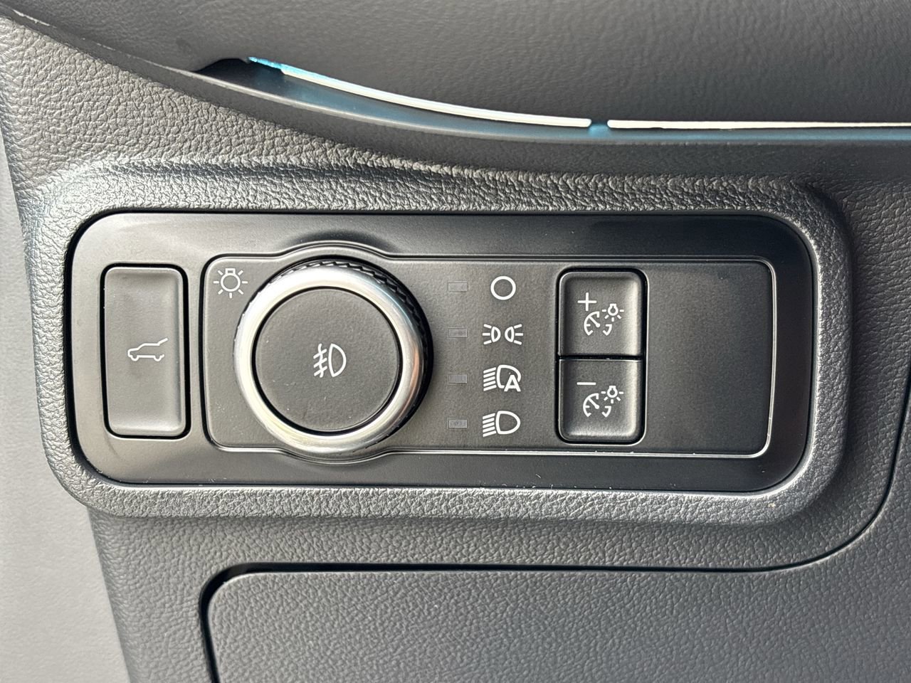 Certified 2025 Ford Explorer ST-Line w/ Premium Package image 31