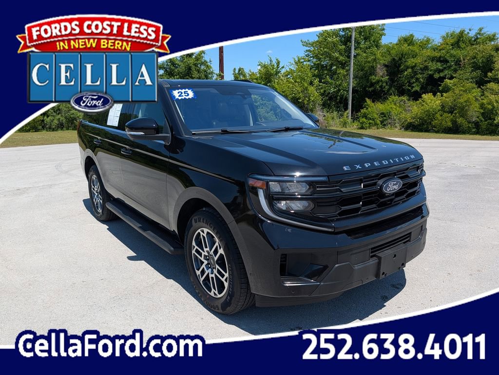 Certified 2025 Ford Expedition Active RWD image 1