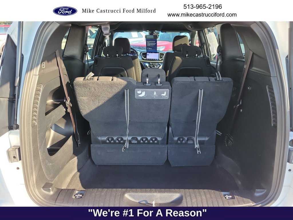 Used 2021 Chrysler Pacifica Touring w/ S Appearance Package FWD image 29