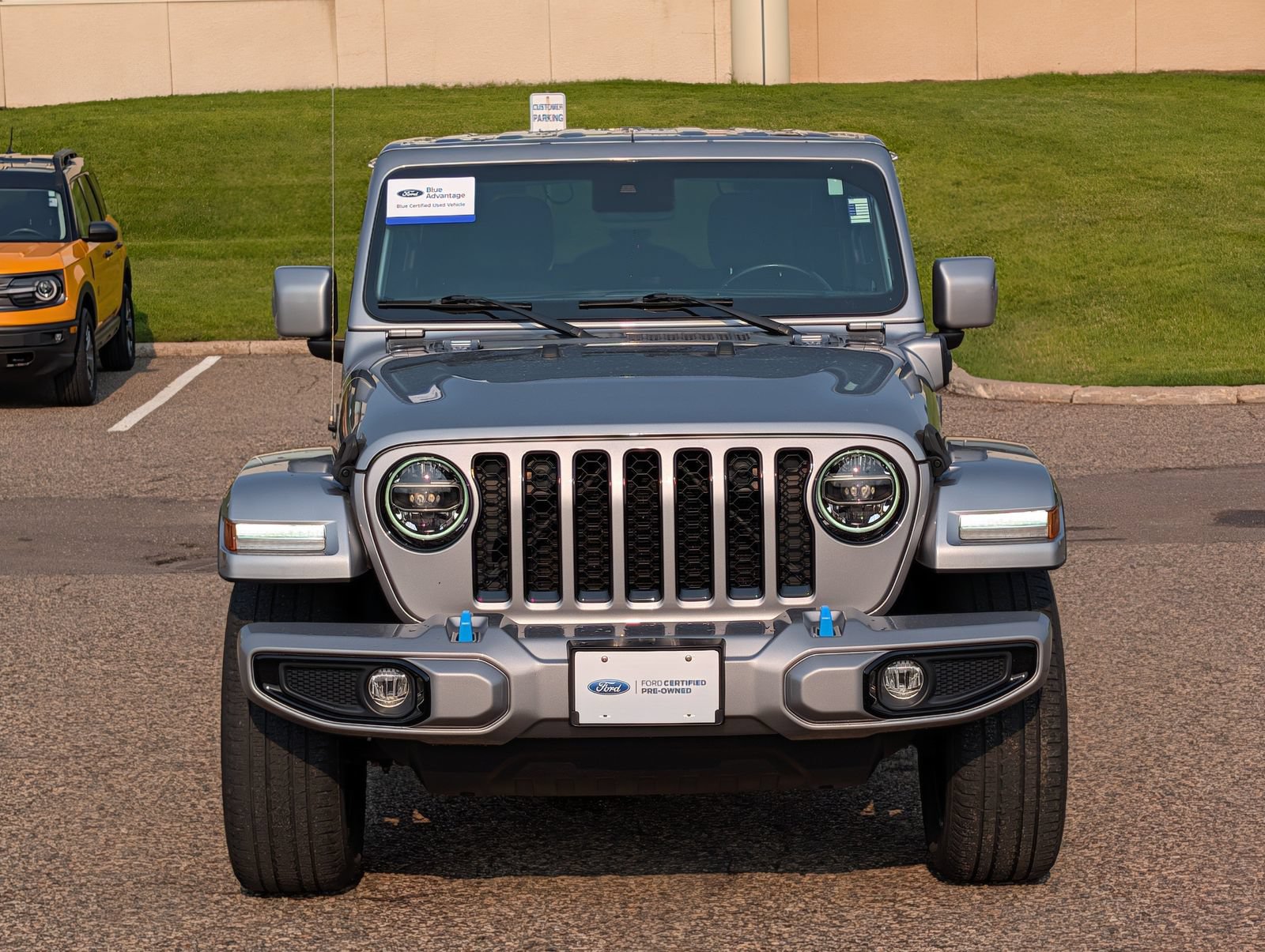 Used 2021 Jeep Wrangler Unlimited Sahara AWD/4WD image 11