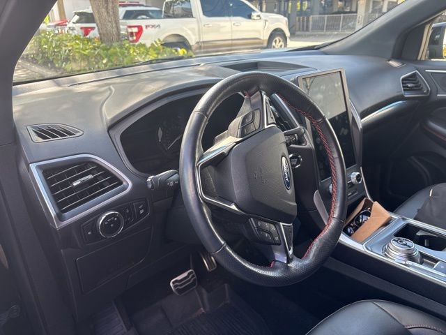 Certified 2024 Ford Edge ST-Line AWD/4WD image 5