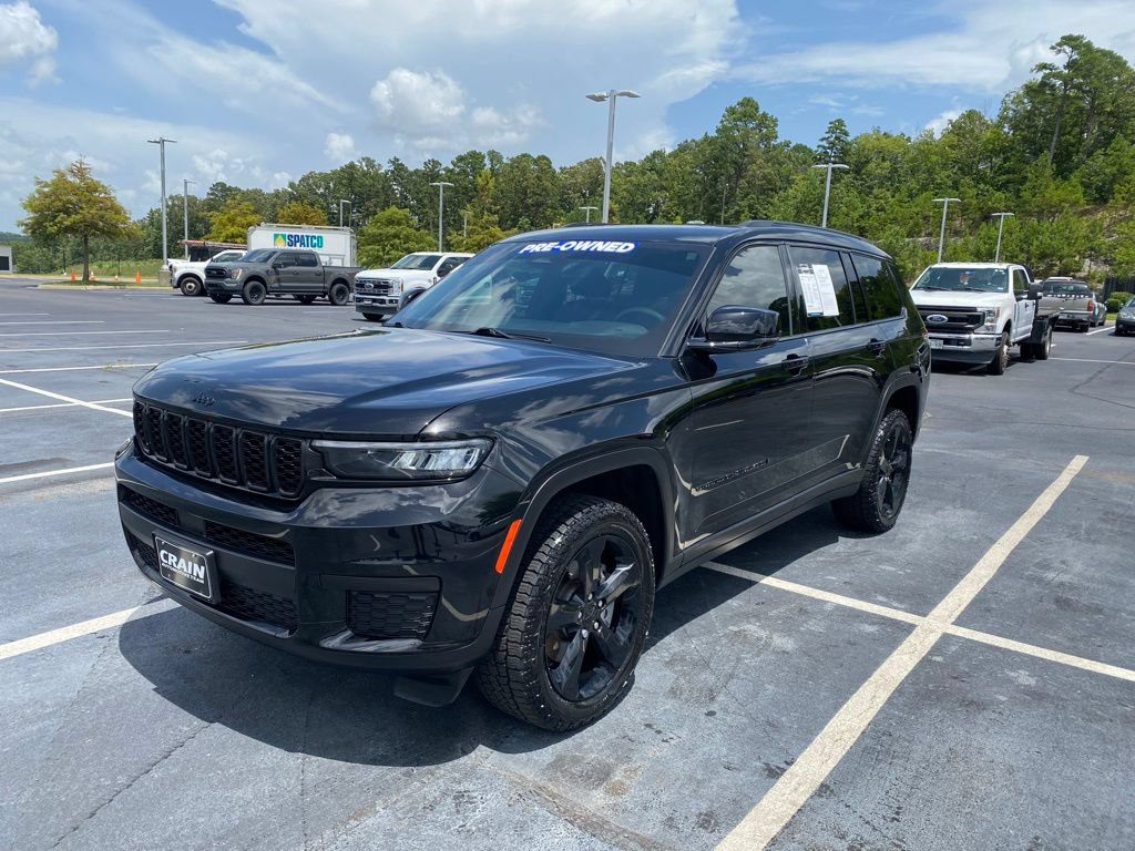 Used 2024 Jeep Grand Cherokee L Altitude AWD/4WD image 3